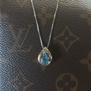 Beautiful Blue & Silver Necklace
